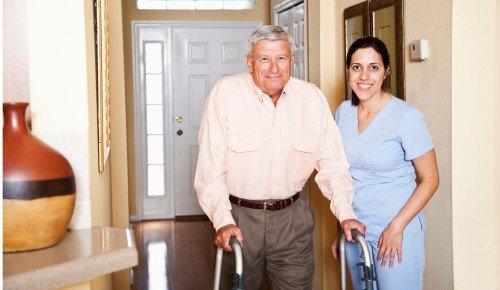 How to become a health care aide